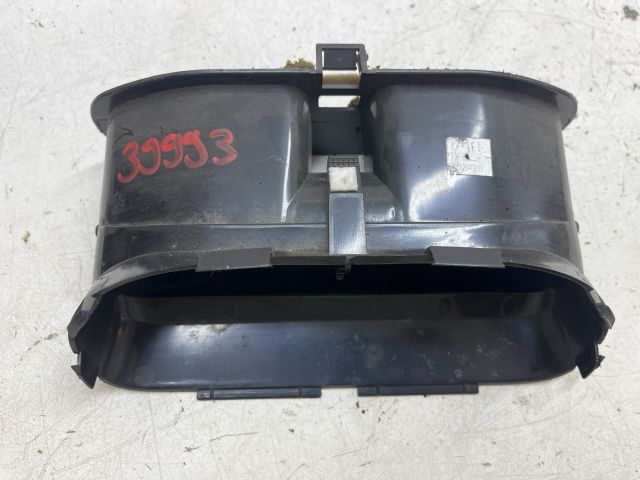 bontott PEUGEOT 206 Középső Szellőző