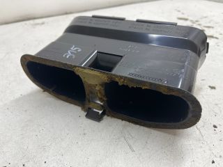 bontott PEUGEOT 206 Középső Szellőző