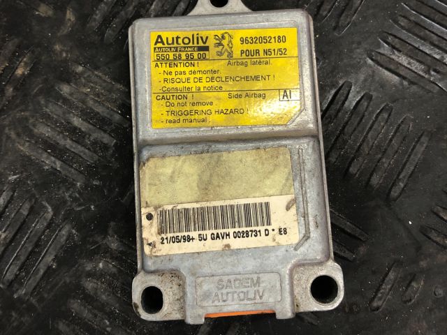 bontott PEUGEOT 206 Légzsák Indító Modul Oldallégzsák