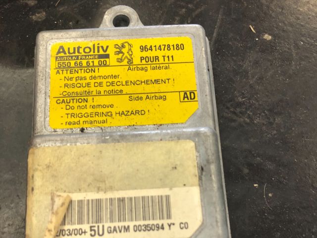 bontott PEUGEOT 206 Légzsák Indító Modul Oldallégzsák