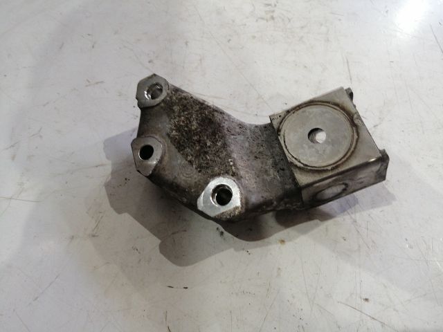 bontott PEUGEOT 206 Motor Tartó Bak (Fém)