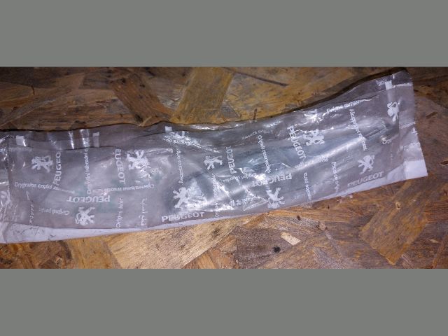 bontott PEUGEOT 206 Motorháztető Jobb Zsanér