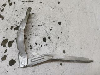 bontott PEUGEOT 206 Motorháztető Jobb Zsanér