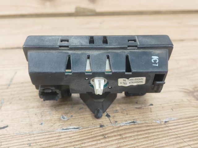 bontott PEUGEOT 206 Multifunkciós Kijelző