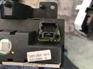 bontott PEUGEOT 206 Multifunkciós Kijelző