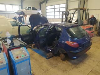 bontott PEUGEOT 206 Műszerfal Héj