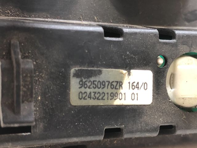 bontott PEUGEOT 206 Óra (Időmérő)