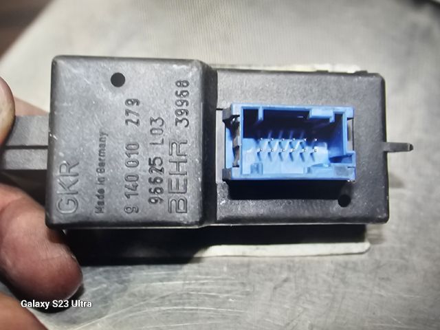 bontott PEUGEOT 206 Relé