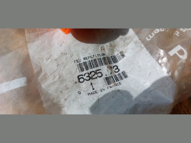 bontott PEUGEOT 206 Sárvédő Irányjelző (Pozíciófüggetlen)