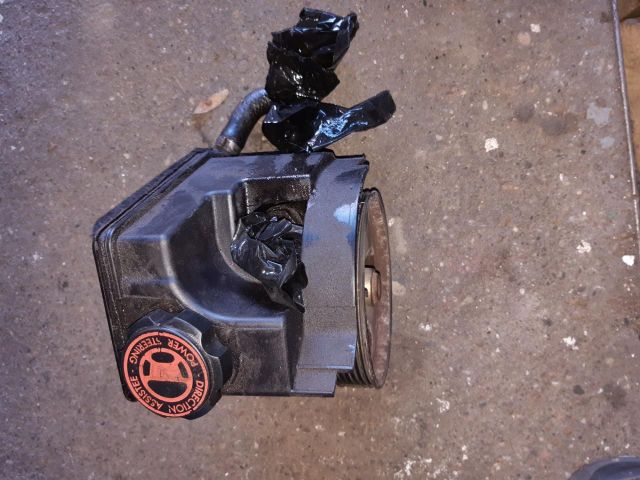 bontott PEUGEOT 206 Szervóolaj Tartály