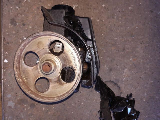 bontott PEUGEOT 206 Szervóolaj Tartály