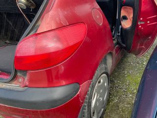 bontott PEUGEOT 206 Tanksapka