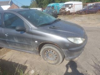 bontott PEUGEOT 206 Üzemanyagszűrő Ház