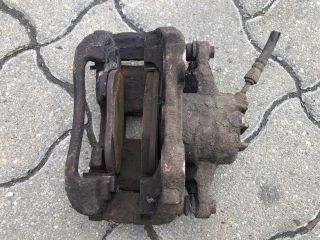 bontott PEUGEOT 207 Bal első Féknyereg Munkahengerrel