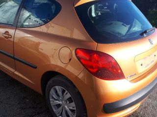 bontott PEUGEOT 207 Bal első Féknyereg Munkahengerrel