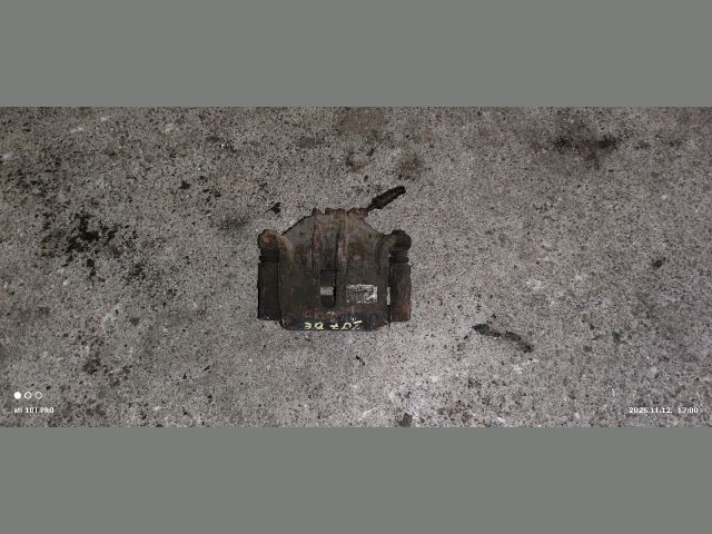 bontott PEUGEOT 207 Bal első Féknyereg Munkahengerrel