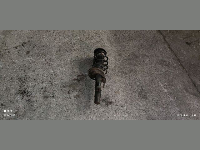 bontott PEUGEOT 207 Bal első Gólyaláb (Lengécsillapító, Rugó)