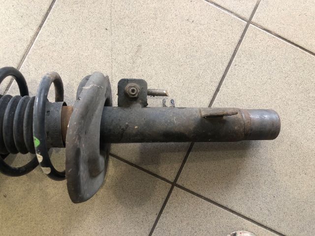 bontott PEUGEOT 207 Bal első Gólyaláb (Lengécsillapító, Rugó)