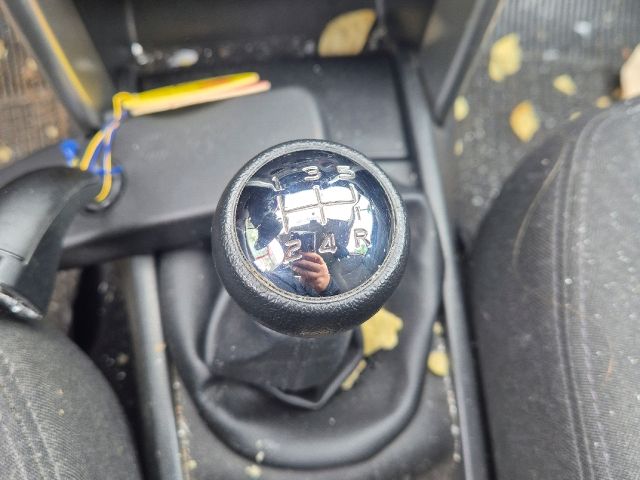 bontott PEUGEOT 207 Bal Féltengely