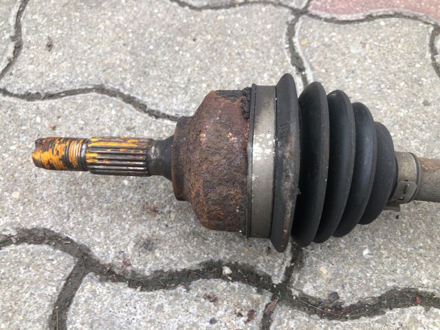 bontott PEUGEOT 207 Bal Féltengely