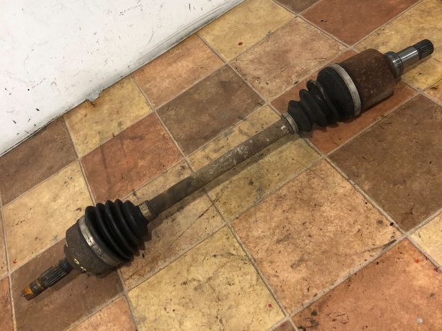 bontott PEUGEOT 207 Bal Féltengely