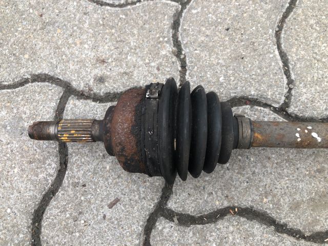 bontott PEUGEOT 207 Bal Féltengely