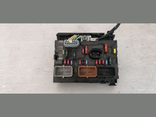 bontott PEUGEOT 207 Biztosítéktábla Motortér