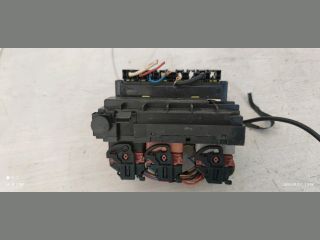 bontott PEUGEOT 207 Biztosítéktábla Motortér