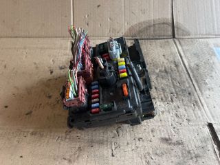 bontott PEUGEOT 207 Biztosítéktábla Motortér