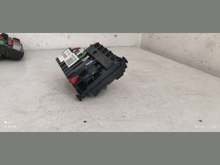 bontott PEUGEOT 207 Biztosítéktábla Motortér