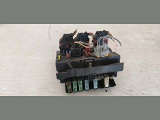 bontott PEUGEOT 207 Biztosítéktábla Motortér