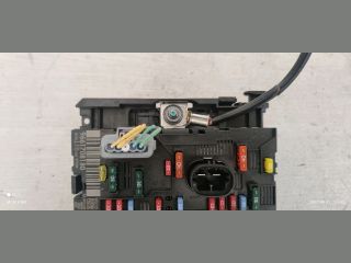 bontott PEUGEOT 207 Biztosítéktábla Motortér