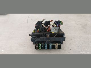 bontott PEUGEOT 207 Biztosítéktábla Motortér