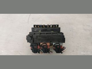 bontott PEUGEOT 207 Biztosítéktábla Motortér