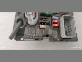 bontott PEUGEOT 207 Biztosítéktábla Motortér