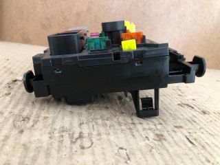 bontott PEUGEOT 207 Biztosítéktábla Motortér