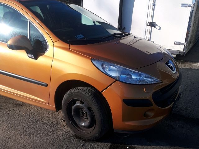 bontott PEUGEOT 207 Biztosítéktábla Motortér