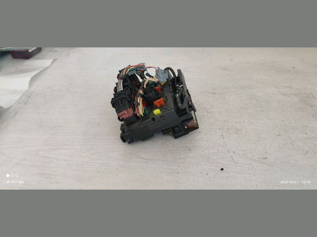 bontott PEUGEOT 207 Biztosítéktábla Motortér