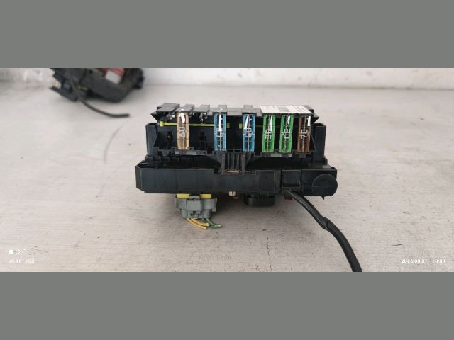 bontott PEUGEOT 207 Biztosítéktábla Motortér