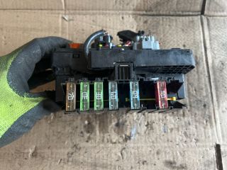 bontott PEUGEOT 207 Biztosítéktábla Motortér