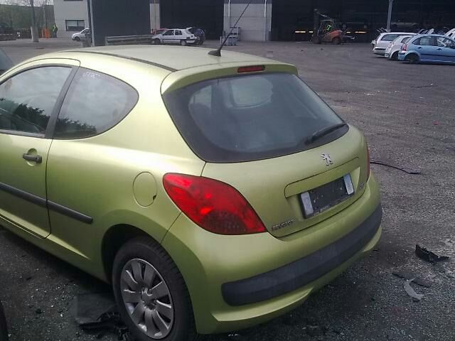 bontott PEUGEOT 207 Felső Motorburkolat