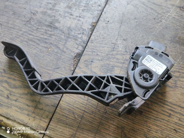 bontott PEUGEOT 207 Gázpedál (Elektromos)