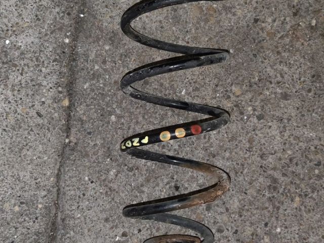 bontott PEUGEOT 207 Hátsó Rugó