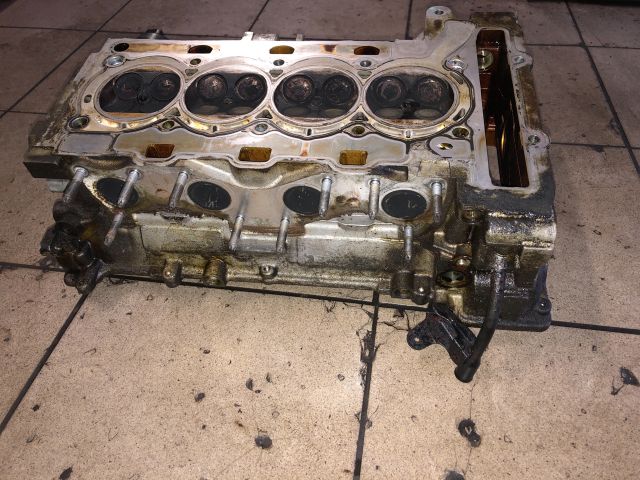 bontott PEUGEOT 207 Hengerfej