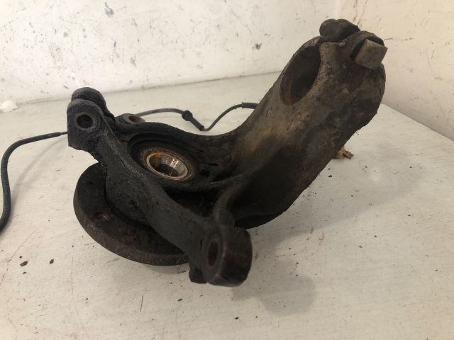 bontott PEUGEOT 207 Jobb első Csonkállvány Kerékaggyal