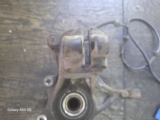 bontott PEUGEOT 207 Jobb első Csonkállvány Kerékaggyal