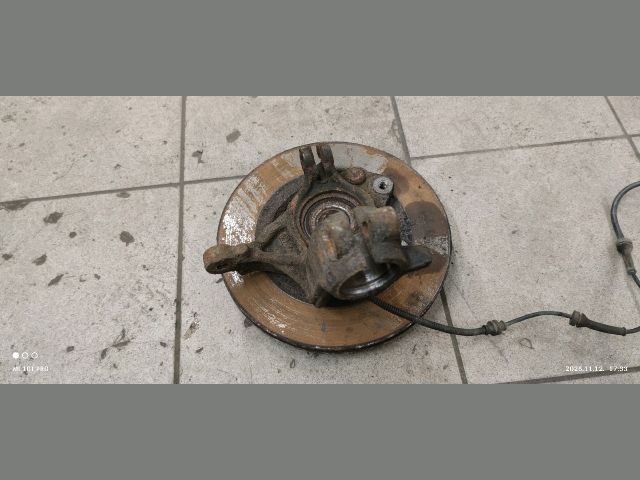 bontott PEUGEOT 207 Jobb első Csonkállvány Kerékaggyal