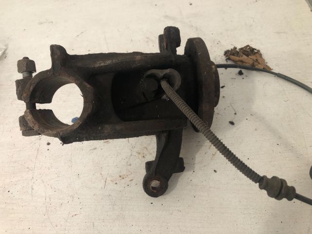 bontott PEUGEOT 207 Jobb első Csonkállvány Kerékaggyal