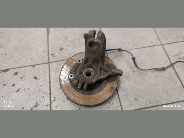 bontott PEUGEOT 207 Jobb első Csonkállvány Kerékaggyal