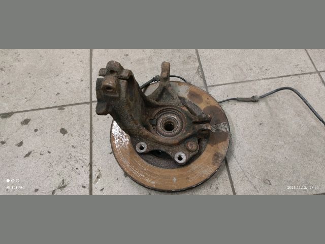 bontott PEUGEOT 207 Jobb első Csonkállvány Kerékaggyal